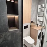 Apartmán Towarowa Clock Apartment, Free Parking, Air-conditioning, Self Check-in 24h Poznaň