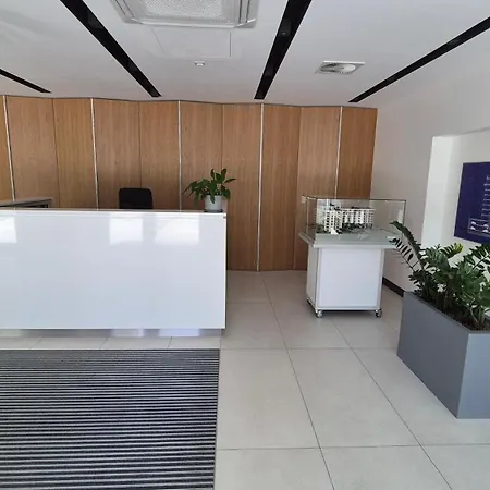 Towarowa Clock Apartment, Free Parking, Air-conditioning, Self Check-in 24h Appartamento Poznań