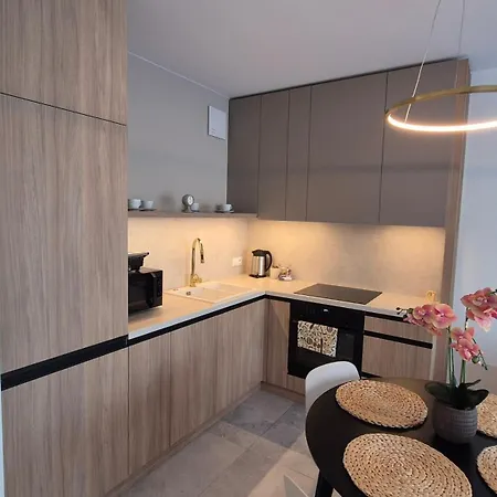 Towarowa Clock Apartment, Free Parking, Air-conditioning, Self Check-in 24h Appartamento *