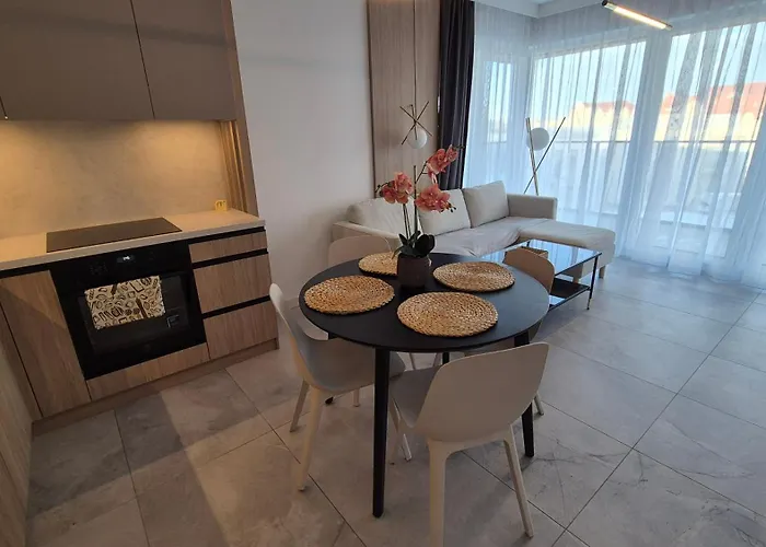 Towarowa Clock Apartment, Free Parking, Air-conditioning, Self Check-in 24h Poznań