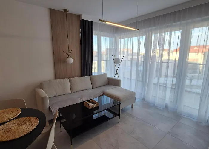 Апартаменти Towarowa Clock Apartment, Free Parking, Air-conditioning, Self Check-in 24h Познань