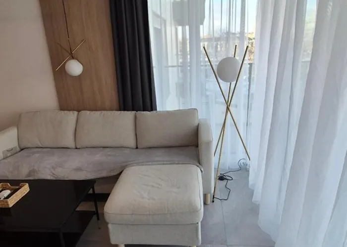 Towarowa Clock Apartment, Free Parking, Air-conditioning, Self Check-in 24h