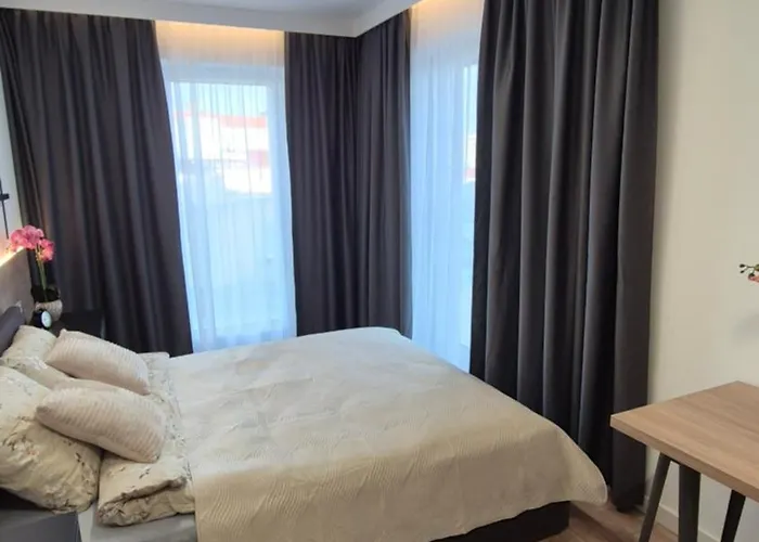 Apartament Towarowa Clock Apartment, Free Parking, Air-conditioning, Self Check-in 24h