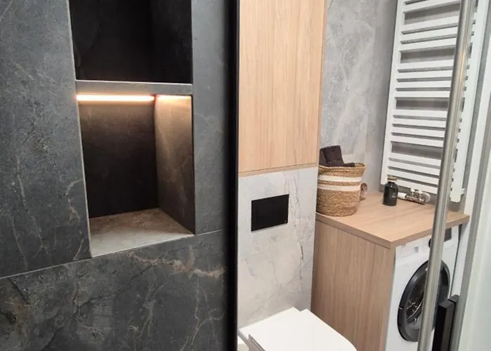 Apartament Towarowa Clock Apartment, Free Parking, Air-conditioning, Self Check-in 24h Poznań