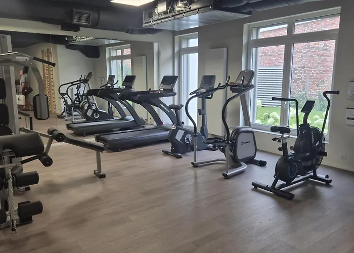 Towarowa Clock Apartment, Free Parking, Air-conditioning, Self Check-in 24h Apartament